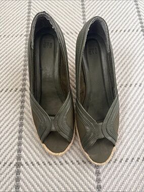 GAP Olive Green Peep-Toe Espadrille Flats